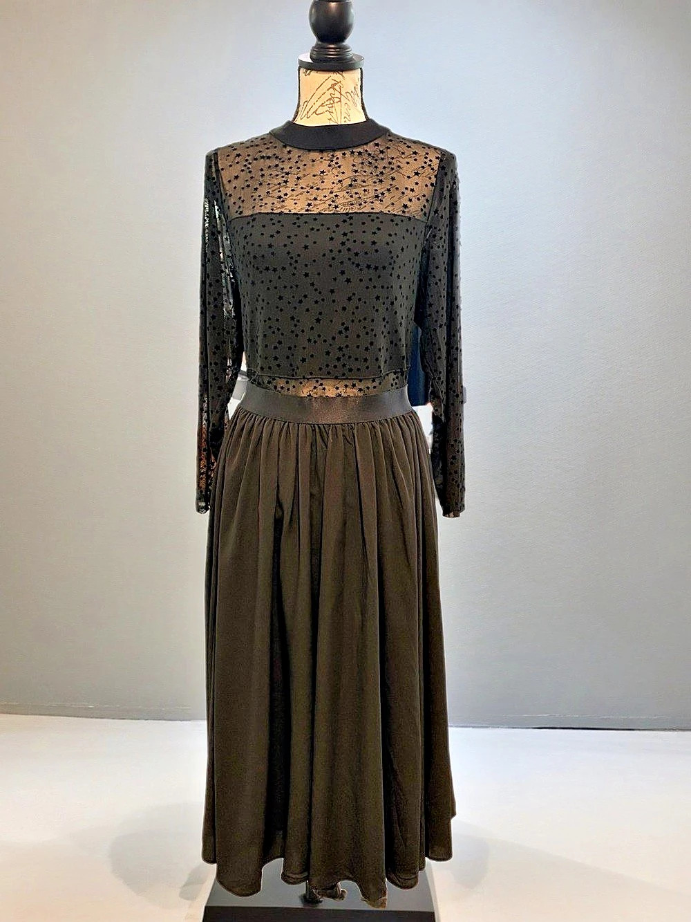 NWT Torrid Black Mesh Flocked Star Mock Neck Midi Dress Plus Size 16 Goth Whimsy
